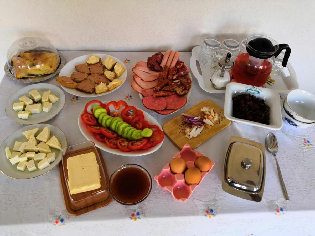 Casa Iuliana 호텔 Subcetate  외부 사진